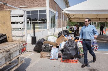 En el Día Mundial del Reciclaje, Gobierno de David de la Peña cambia productos reutilizables por plantas y regaderas ahorradoras