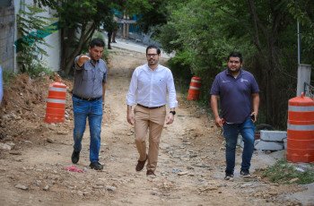 Supervisa David de la Peña tres proyectos viales en la colonia San Juan